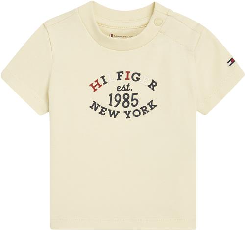 Tommy Hilfiger Monotype Oval Regular TEE SS Str 12 mdr / 80 cm - Lemon Zest Kortærmede T-shirts hos Magasin