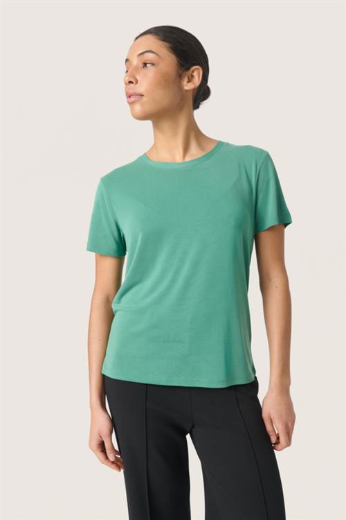 Se Soaked in Luxury Slcolumbine Crewneck T-shirt SS Kvinde Pine Green Kortærmede T-shirts Regular Fit Str XS - hos Magasin ved Magasin