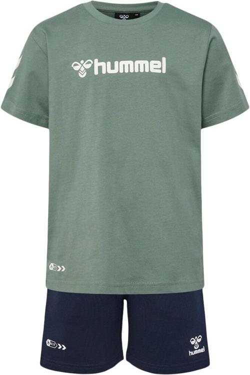 Hummel Novet Tshirt, sæt 116 - Træningssæt hos Magasin