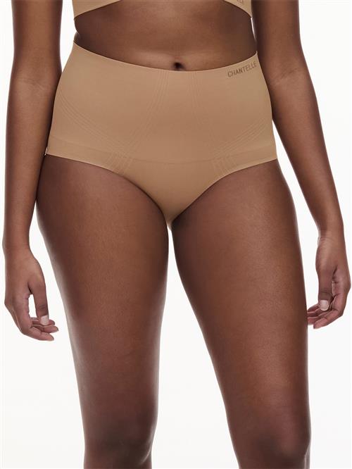 Se Chantelle CO Shapewear Full Brief Hightwaist Højtaljede Trusser Str S - hos Magasin ved Magasin