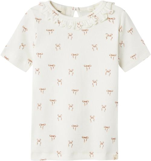 Lil' Atelier Nmfgavo ESI SS Slim TOP LIL Str 110 - Coconut Milk Kortærmede T-shirts hos Magasin