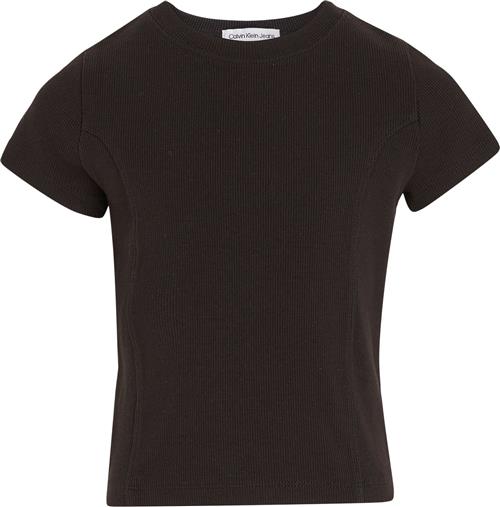 Se Calvin Klein Short Sleeve Shirt Str 8 år - Beh Kortærmede T-shirts Bomuld hos Magasin ved Magasin