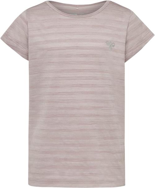 Se Hummel Hmlsutkin Tshirt 128 - T-shirts Polyester hos Magasin ved Magasin