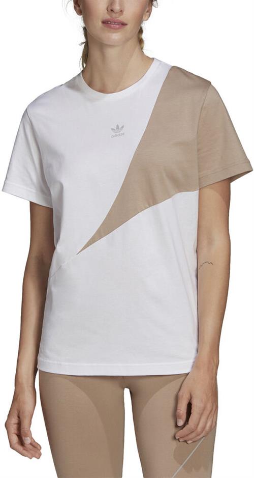 Se adidas Boyfriend Tshirt 40 - Trænings T-shirts Bomuld hos Magasin ved Magasin