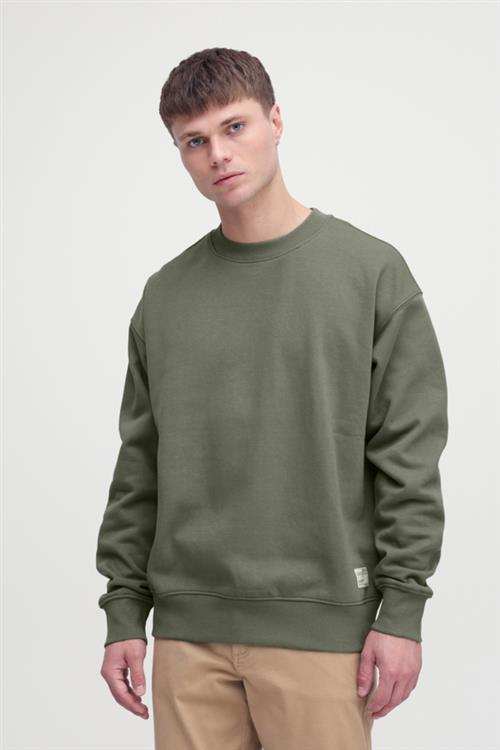 Se !Solid Sdlenz Crew SW Sweatshirt21104222 Mand Dusty Olive Sweatshirts Regular Fit Str S - hos Magasin ved Magasin