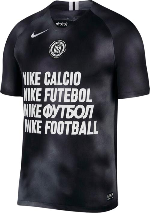 Se Nike F.c. Traenings T Shirt S - T-shirts Polyester hos Magasin ved Magasin