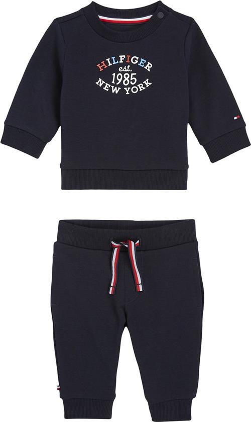 Tommy Hilfiger Monotype Oval 2 Piece SET Str 2 år / 92 cm - Desert Sky Sweatshirts hos Magasin