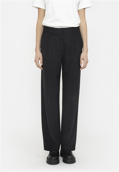 Se Soft Rebels Srvilja Midwaist Loose Pant Kvinde Black Bukser Med Lige Ben Str XS - hos Magasin ved Magasin