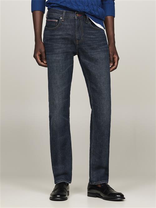 Se Tommy Hilfiger Straight Denton STR Crest Indigo Mand Crest Indigo Jeans Str 30/32 - hos Magasin ved Magasin