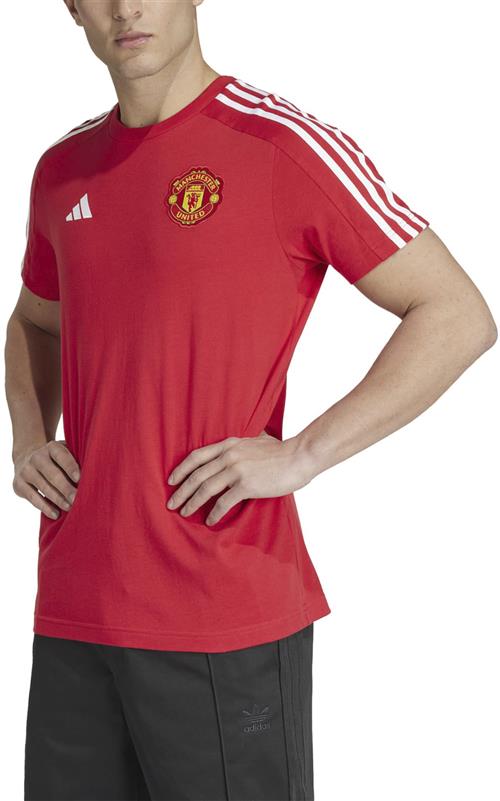 Se adidas Manchester United DNA Tshirt XS - T-shirts hos Magasin ved Magasin