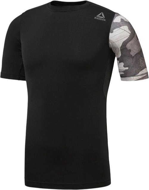 Se Reebok Activchill Graphic Compression Tshirt M - T-shirts Polyester hos Magasin ved Magasin