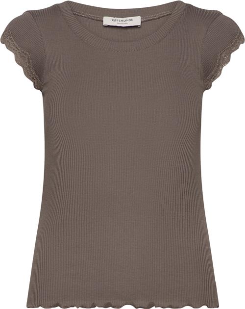 Se Rosemunde Short Sleeve top w/ Lace Kvinde Falcon Kortærmede T-shirts Str S - hos Magasin ved Magasin