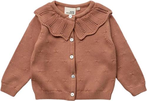 Se Sofie Schnoor Cardigan Str 4-6 mdr / 68 cm - Rosy Brown Cardigans hos Magasin ved Magasin