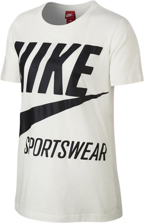 Se Nike Sportswear Tee Brs XS - Trænings T-shirts Bomuld hos Magasin ved Magasin