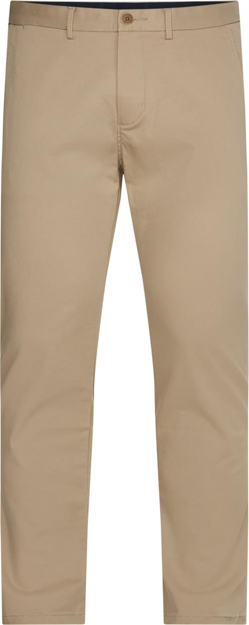 Se Tommy Hilfiger Core Bleecker 1985 Pima Cotton Mand Aeg Chinos Str 36/34 - Bomuld hos Magasin ved Magasin