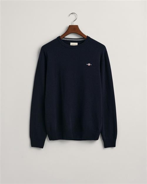 Se Gant Superfine Lambswool Cneck Mand Marine Sweaters Str S - hos Magasin ved Magasin