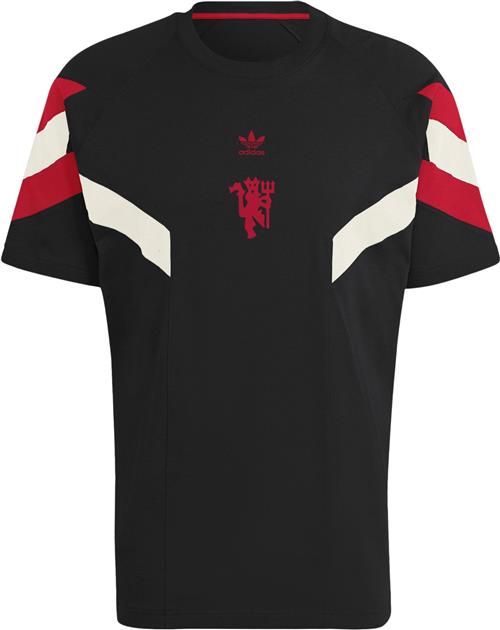 Se adidas Manchester United Tshirt S - T-shirts hos Magasin ved Magasin