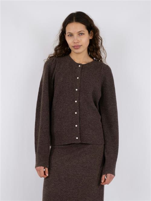 Se Neo Noir Nuna Knit Cardigan Kvinde Brown Melange Sweaters Str 40 - hos Magasin ved Magasin