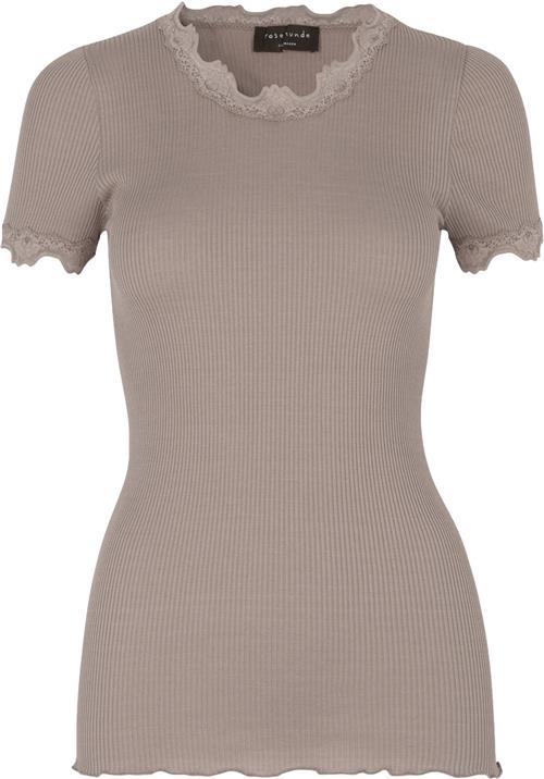 Rosemunde Silk Tshirt w/ Lace Kvinde Sand Kortærmede T-shirts Str XS - hos Magasin