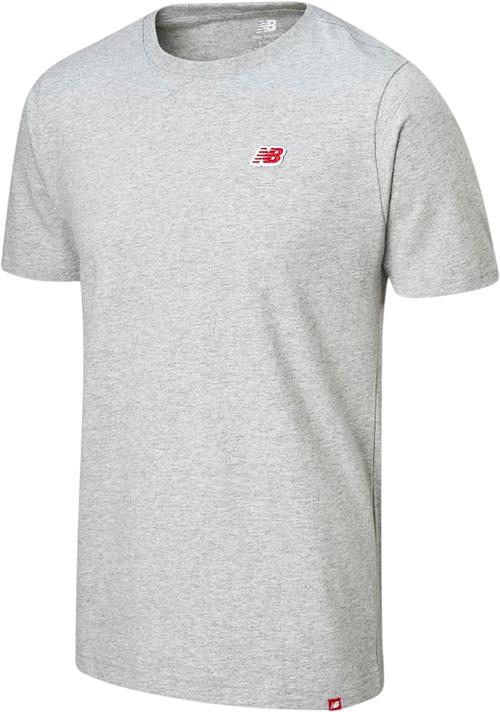 Se New Balance Small Logo Tshirt Mand Grey Kortærmede T-shirts Str M - Bomuld hos Magasin ved Magasin