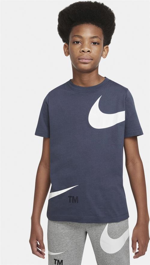 Nike Sportswear T Shirt 128-137 / S - T-shirts hos Magasin