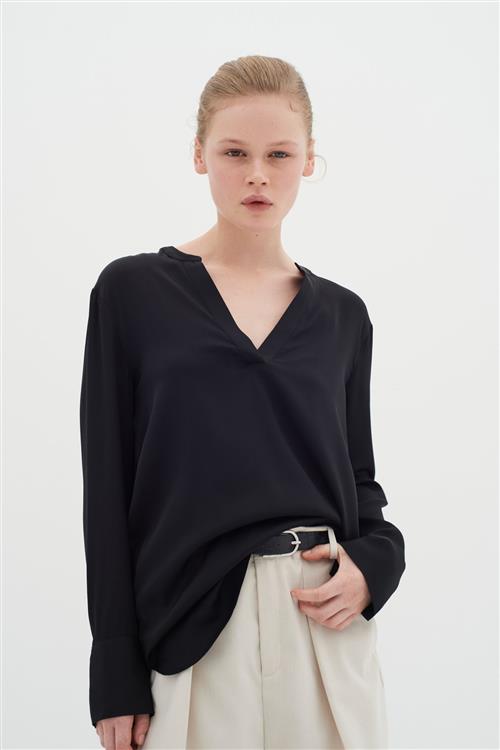 InWear Likoiw Blouse Premium 93 Silk Kvinde Black Langærmede Bluser Relaxed Fit Str 44 - hos Magasin