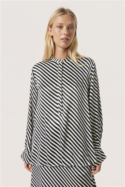 Soaked in Luxury Slsoho Blouse LS Studio Kvinde Black & White Diagonal Stripe Langærmede Bluser Loose Fit Str M - hos Magasin