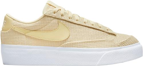 Se Nike Blazer Low Platform Sneakers Kvinde Gul Sneakers Str 39 - hos Magasin ved Magasin