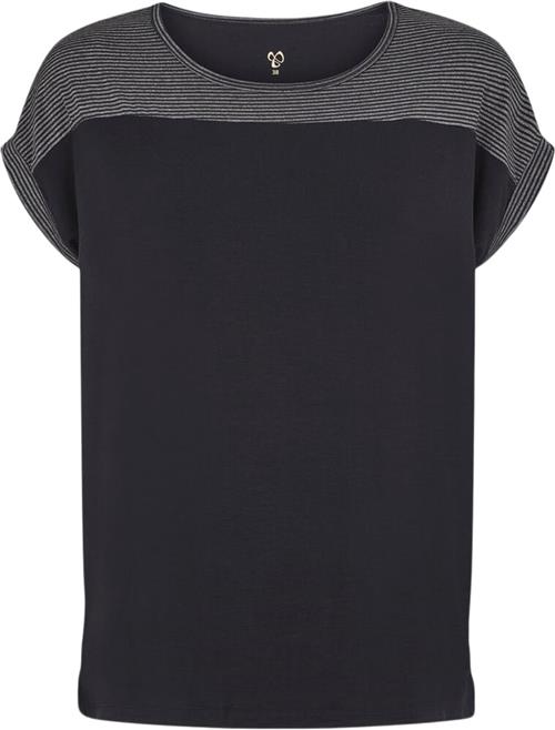 Carite Carola Loose Tshirt 42 - Trænings T-shirts hos Magasin