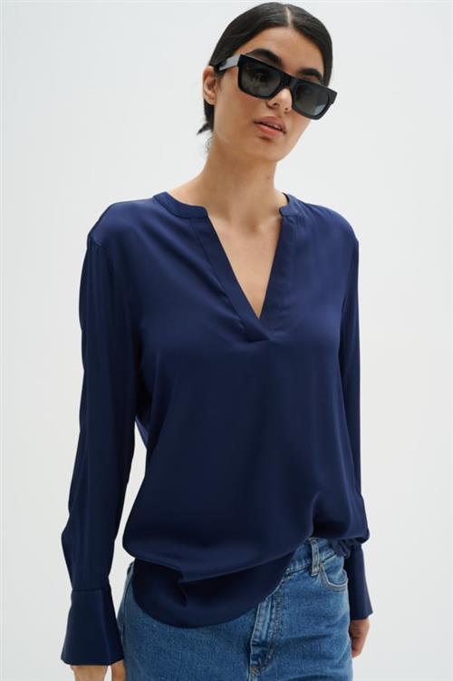 InWear Likoiw Blouse Premium 93 Silk Kvinde Midnight Magic Langærmede Bluser Relaxed Fit Str 44 - hos Magasin