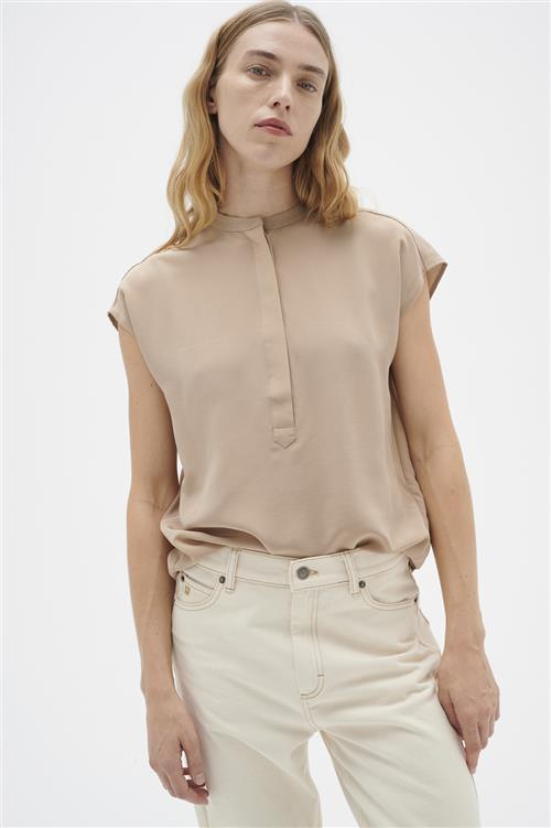 Se InWear Lucie Top Premium 100% Silk Kvinde Amphora Kortærmede Bluser Relaxed Fit Str 32 - hos Magasin ved Magasin