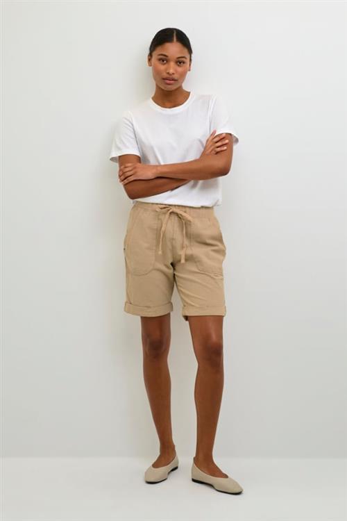 Kaffe Kanaya Shorts Kvinde Classic Sand Casual Shorts Regular Fit Str 46 - hos Magasin