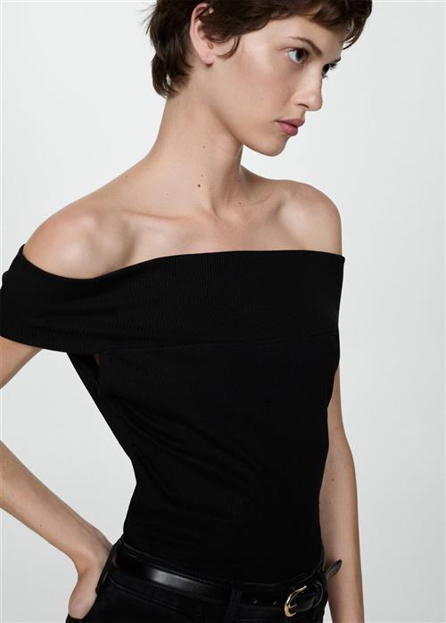 MANGO Offshoulder top Kvinde Black Kortærmede T-shirts Str L - hos Magasin