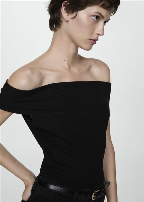 Se MANGO Offshoulder top Kvinde Black Kortærmede T-shirts Str XL - hos Magasin ved Magasin