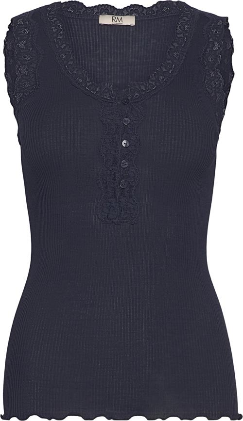 Se RM by Rosemunde Rmwbalta Modal SL Lace Placket top Kvinde Navy Toppe Str S - Bomuld hos Magasin ved Magasin