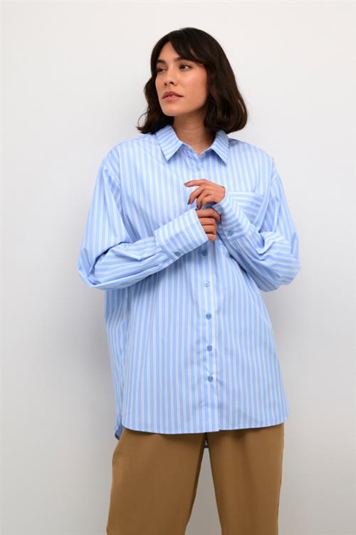 Se Kaffe Kamackie Shirt Kvinde Blue/white Stripe Langærmede Skjorter Str 46 - hos Magasin ved Magasin