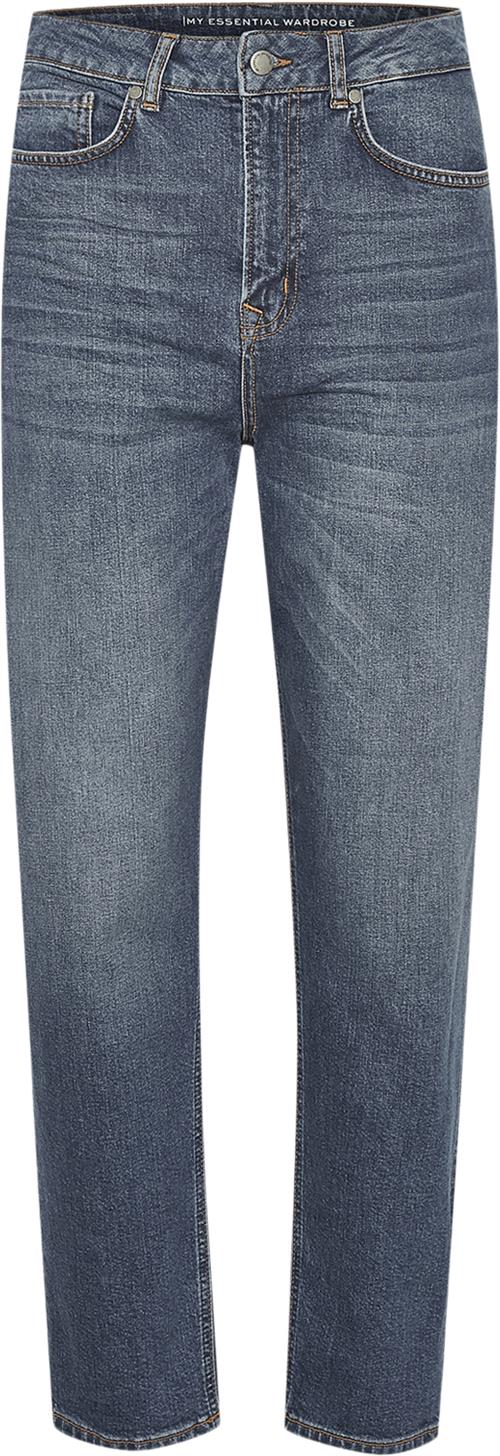 Se My Essential Wardrobe 34 THE MOM 107 Xhigh Straight Y Kvinde Medium Blue Retro Wash Straight Jeans Straight Fit Str 31/29 - hos Magasin ved Magasin