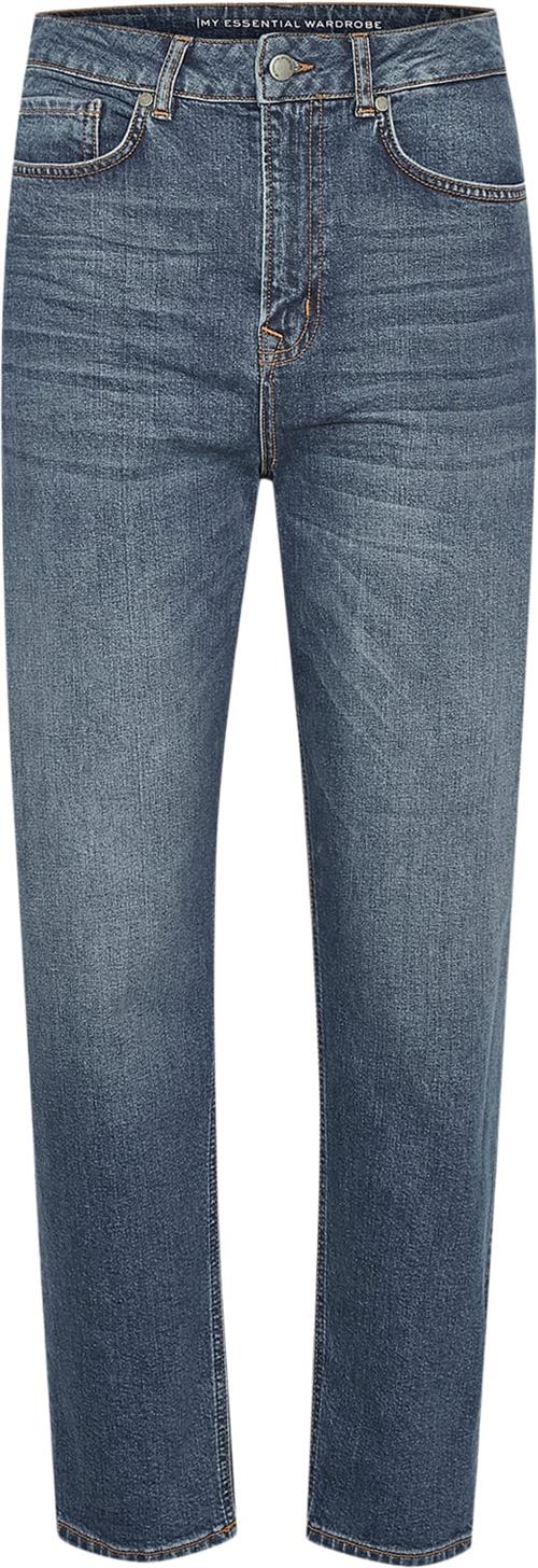 Se My Essential Wardrobe 34 THE MOM 107 Xhigh Straight Y Kvinde Medium Blue Retro Wash Straight Jeans Straight Fit Str 32/29 - hos Magasin ved Magasin