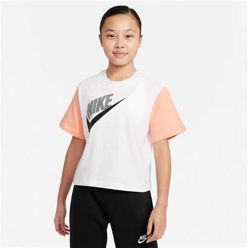 Nike Sportswear Essential Boxy T Shirt 128-137 / S - T-shirts Bomuld hos Magasin