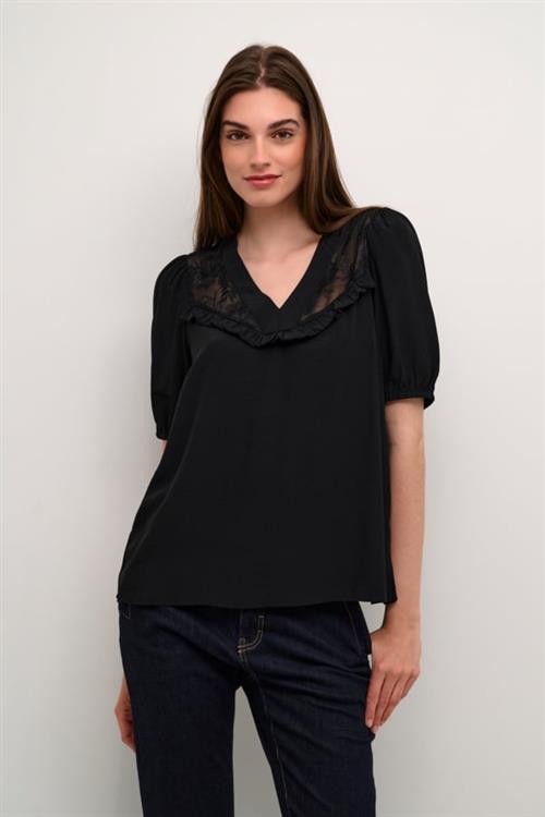 Se Culture Cuasmine SS Blouse Kvinde Black Kortærmede Bluser Str L - hos Magasin ved Magasin