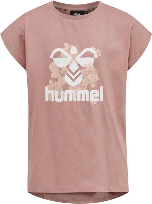 Se Hummel Azra Tshirt 128 - T-shirts hos Magasin ved Magasin