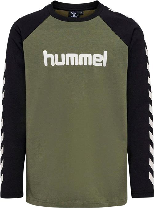 Hummel Boys Trøje 116 - T-shirts hos Magasin