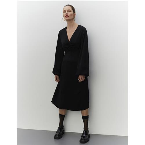 DAY Birger et Mikkelsen Melissa Fluid Viscose Kvinde Black Midi Kjoler Str 36 - hos Magasin