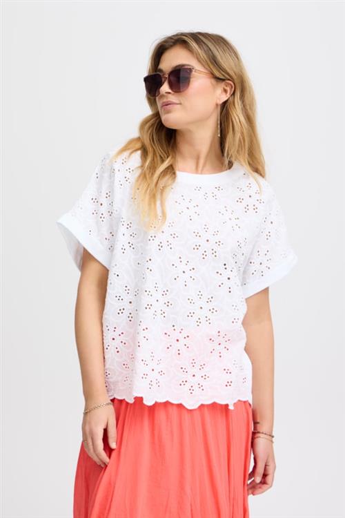 Sorbet Sbjacey Flower TEE Kvinde Snow White Kortærmede T-shirts Str S/M - hos Magasin