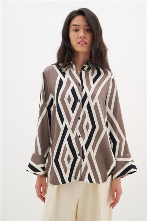 Se InWear Nerissaiw Shirt Kvinde Nara Geometric Skjorter Loose Fit Str 40 - hos Magasin ved Magasin