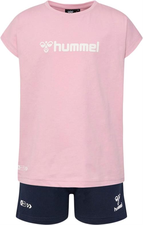 Hummel Nova Tshirt, sæt 152 - Træningssæt hos Magasin