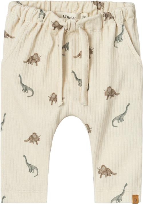 Se Lil' Atelier Nbmgio BAM RLX Pant LIL Str 80 - Birch/aop Bukser hos Magasin ved Magasin