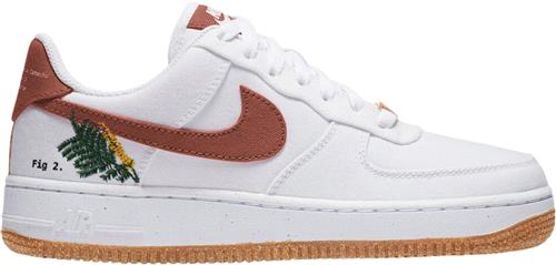 Se Nike Air Force 1 '07 SE Sneakers Kvinde Hvid Sneakers Str 36 - Læder hos Magasin ved Magasin