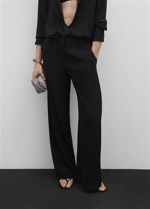 Se MANGO Pleated Straight Trousers Kvinde Black Bukser Str 42 - hos Magasin ved Magasin