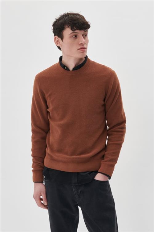 Se Matinique Malagoon Mand Cambridge Brown Sweaters Regular Fit Str S - hos Magasin ved Magasin